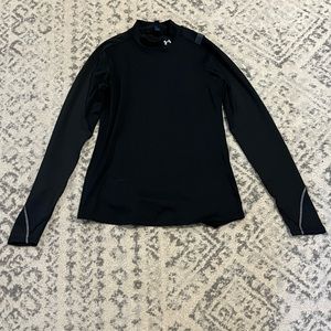 Black long sleeve active wear top